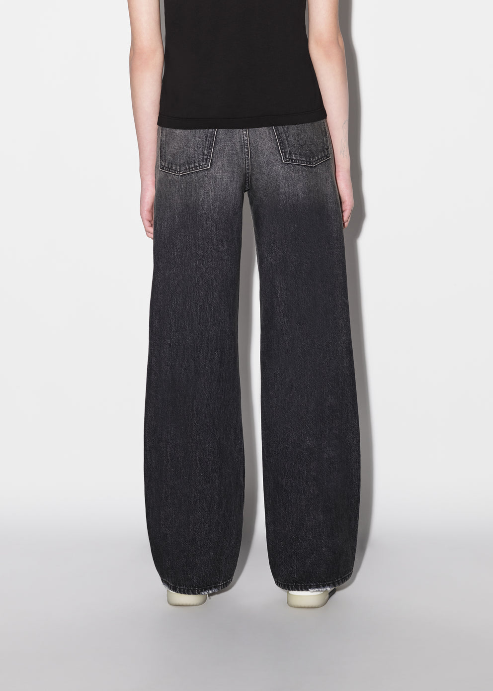 Aged Black Amiri HIGH RISE WIDE LEG | 258671-SAP