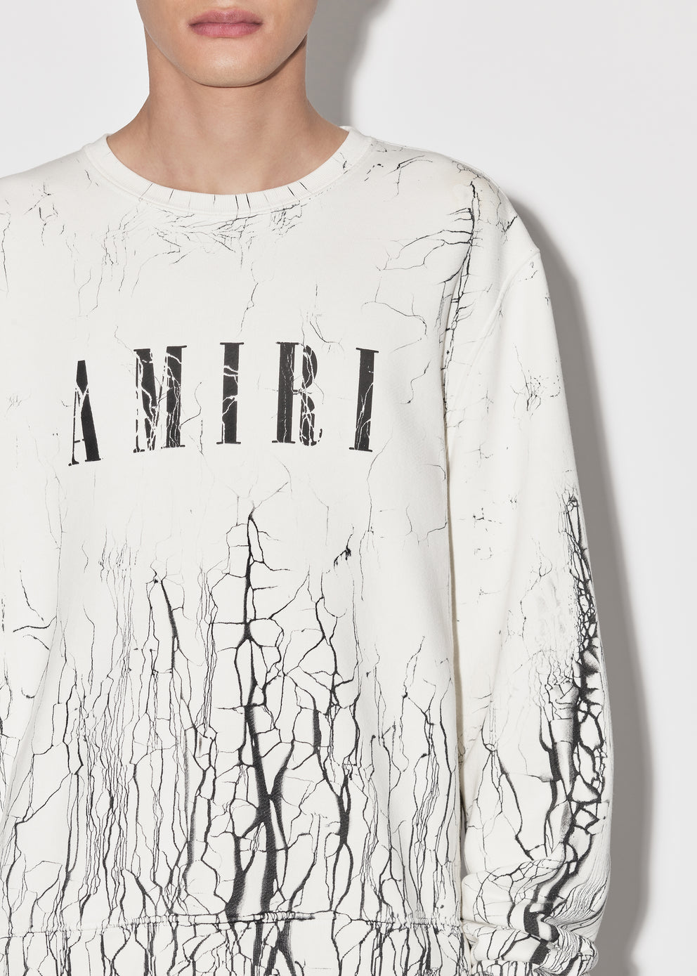 White Amiri CRACKED DYE CORE LOGO CREWNECK | 138794-DJL